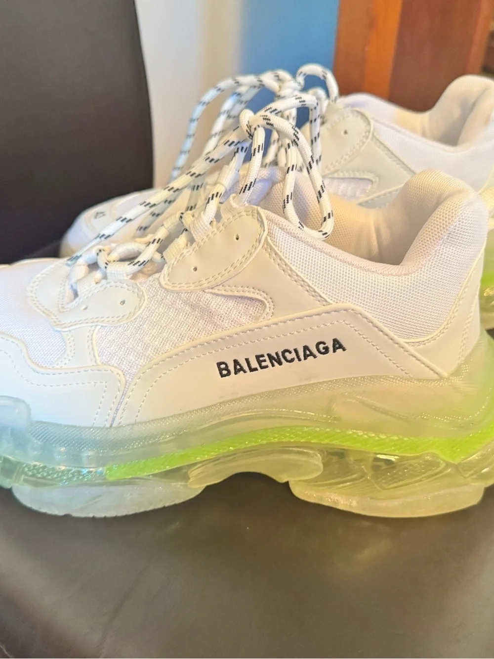 Fashion sneakers Size 9.5 - Picture 3 of 8